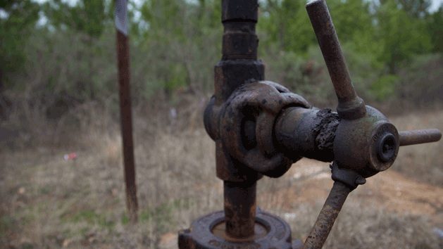 A class 2 brine disposal well in western Louisiana near the Texas border. The well sat by the side of the road, without restricted access. (Abrahm Lustgarten/ProPublica)