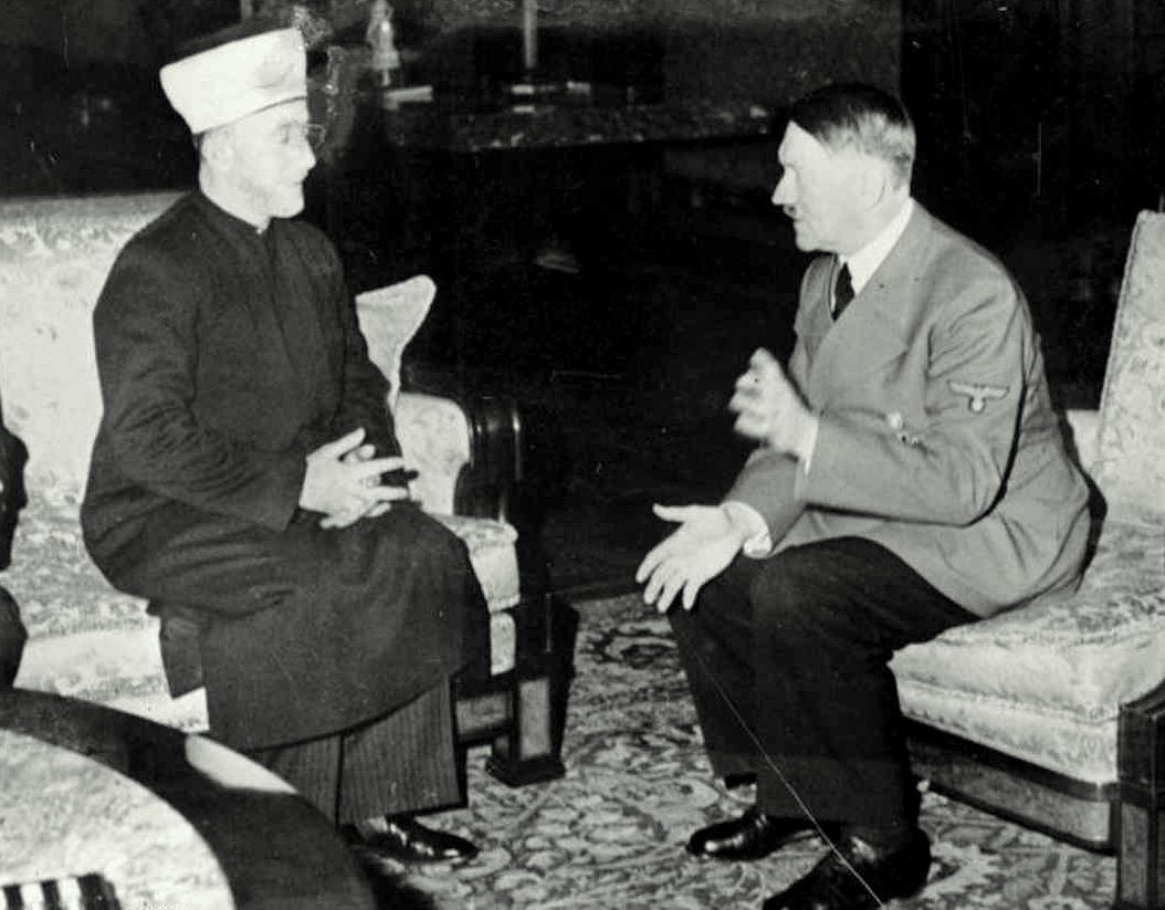 Meeting between the mufti and Hitler in November 1941 (Photo: Heinrich Hoffman)