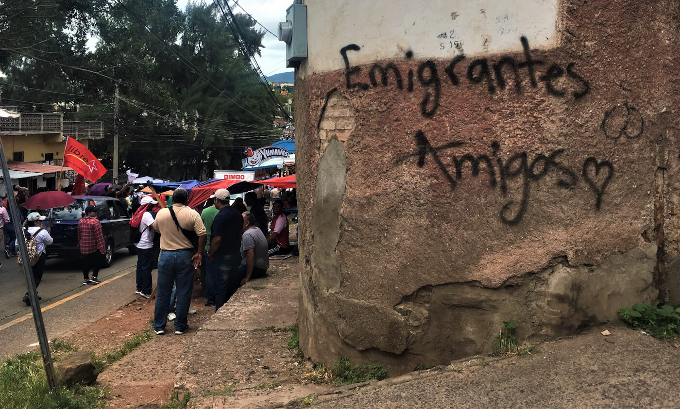 Honduras Protest graffiti 