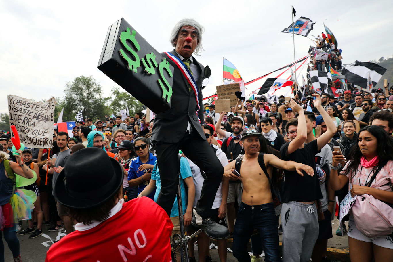 智利抗议活动特色照片