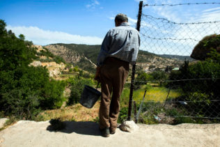 Palestinian farmer Feature photo