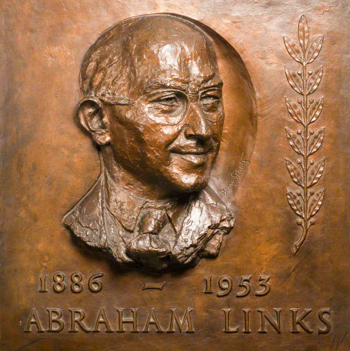 Abraham Links was commemorated by sculptor and Zionist activist, Benno Schotz